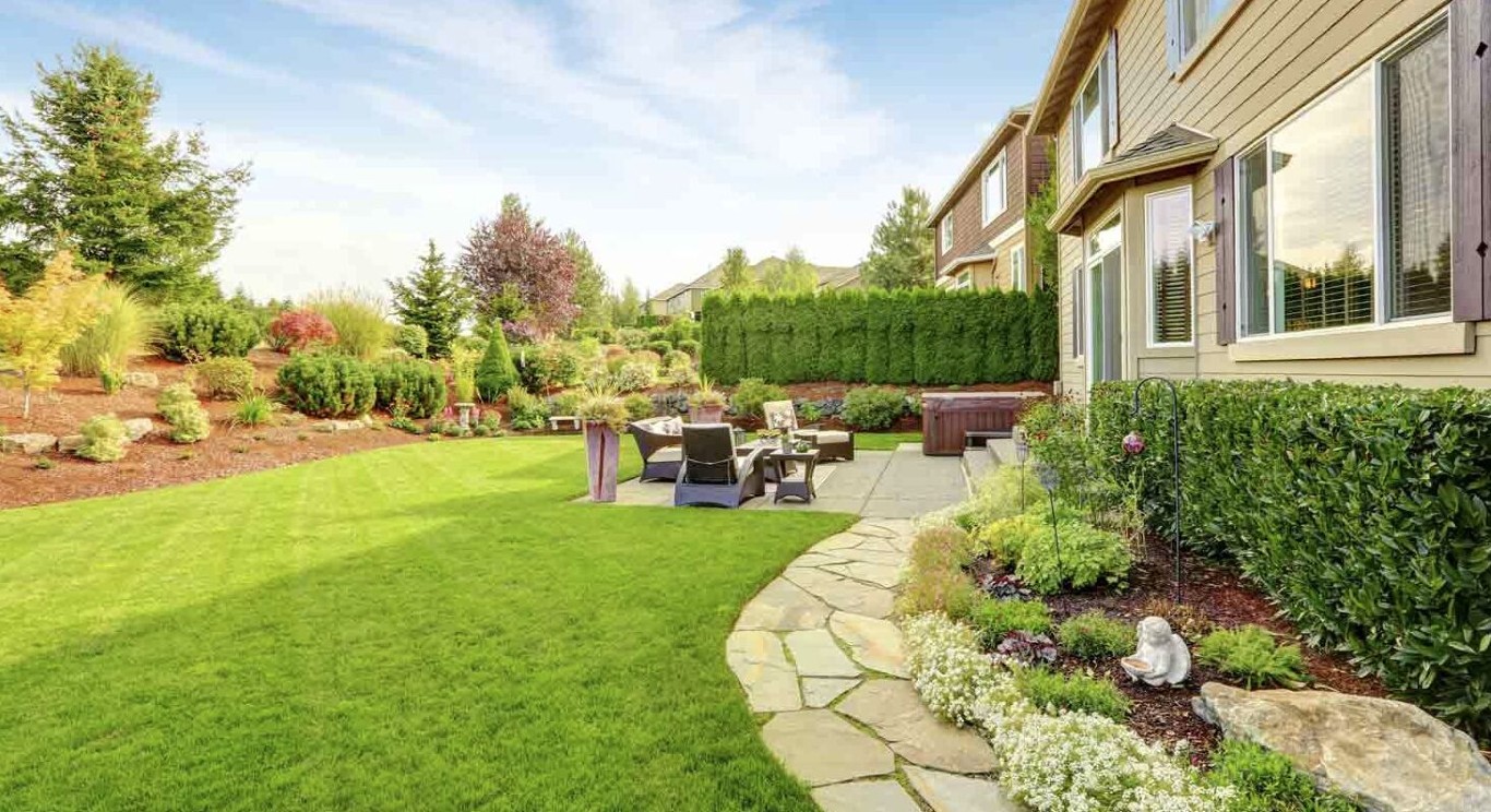 Professional lawn care and maintenance services in Jurupa Valley, CA